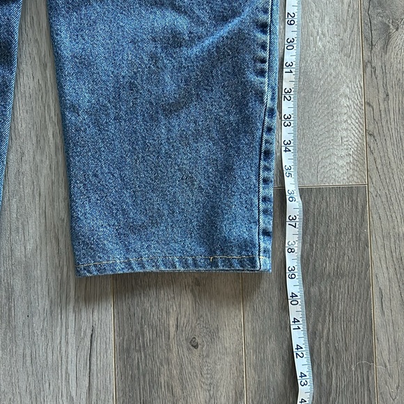 Vintage Tommy Hilfiger Jeans, size 32
✨EUC✨ - Picture 4 of 8